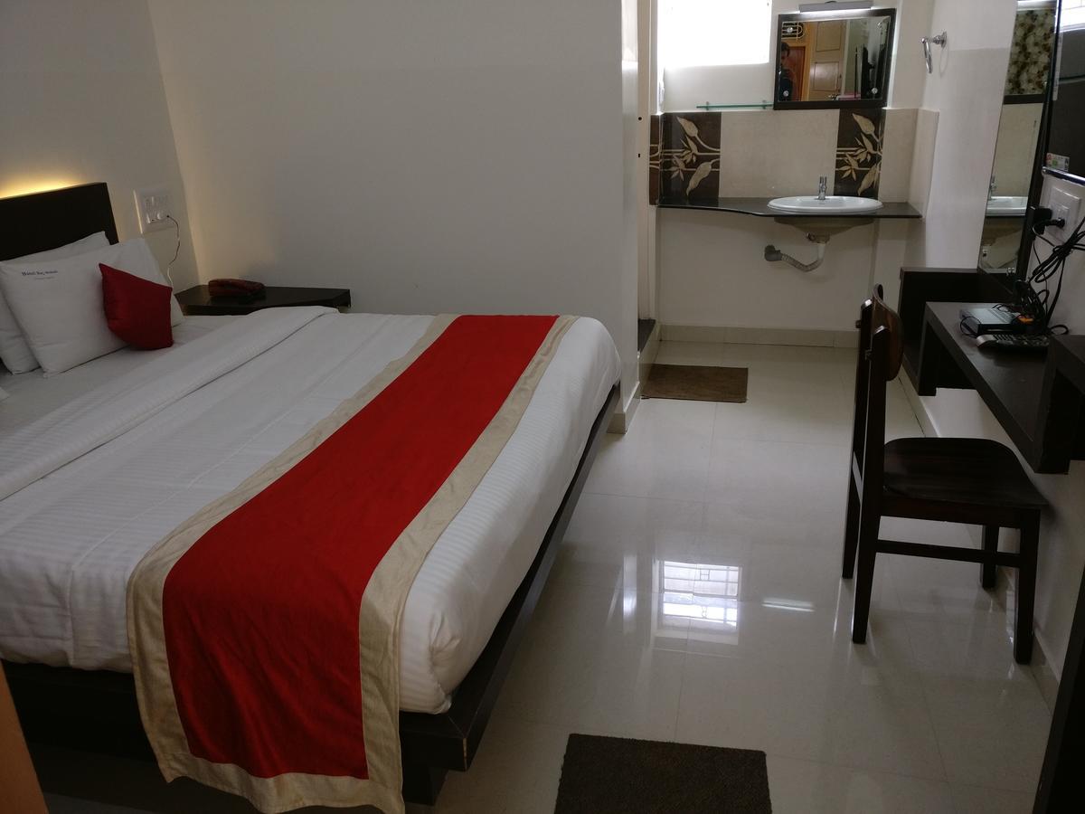 Hotel Raj Mahal Chikmagalūr Esterno foto