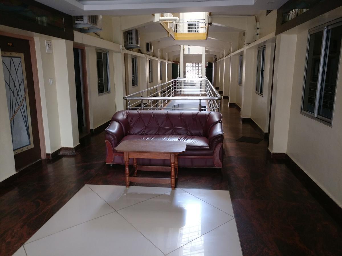 Hotel Raj Mahal Chikmagalūr Esterno foto