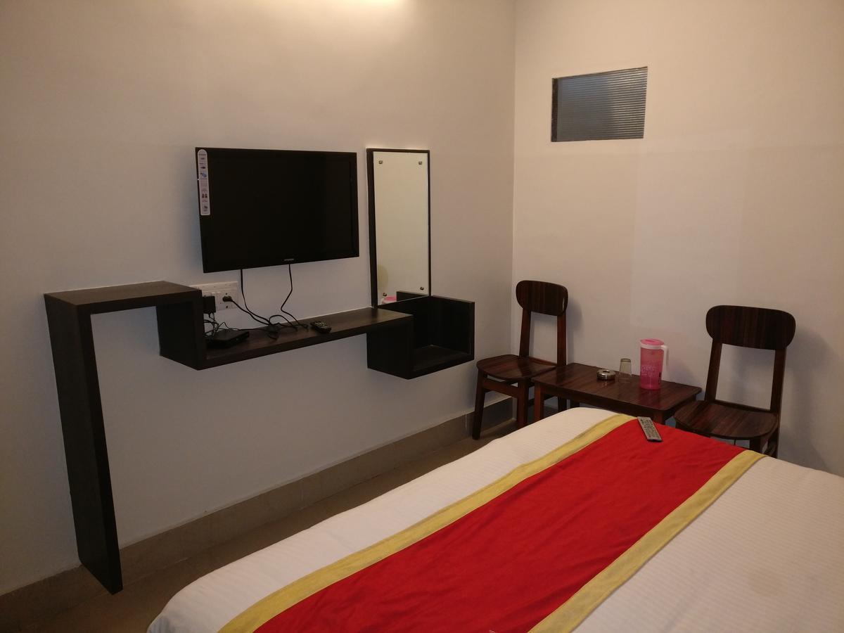 Hotel Raj Mahal Chikmagalūr Esterno foto