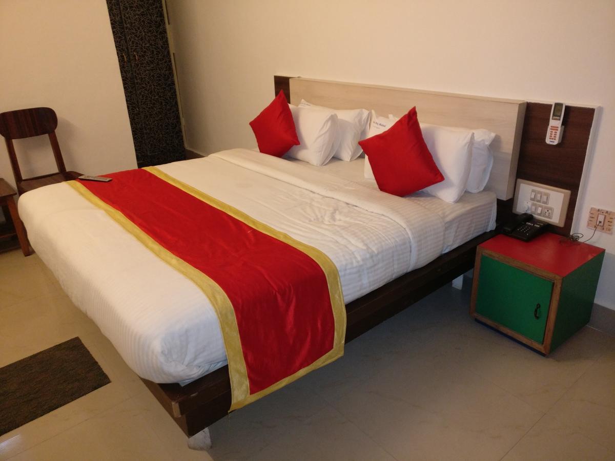 Hotel Raj Mahal Chikmagalūr Esterno foto