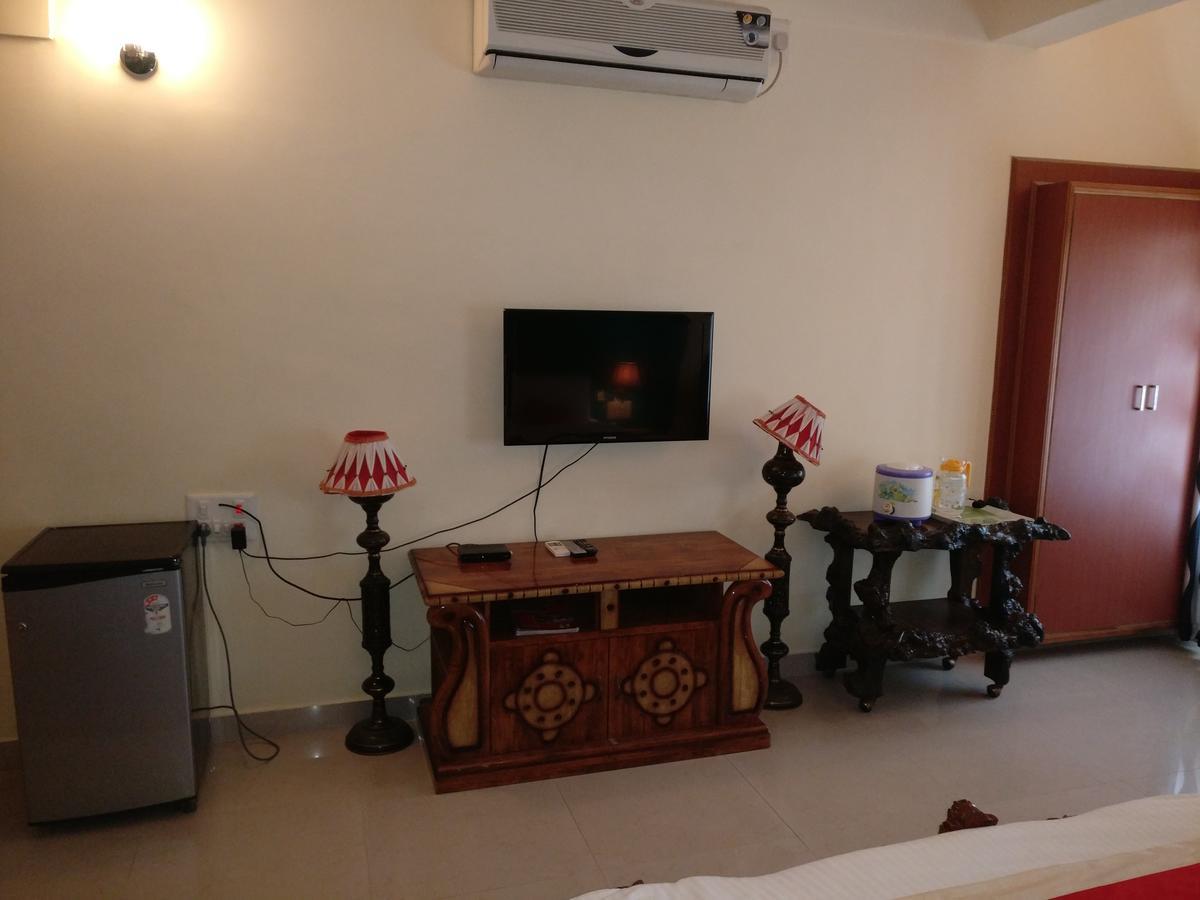 Hotel Raj Mahal Chikmagalūr Esterno foto