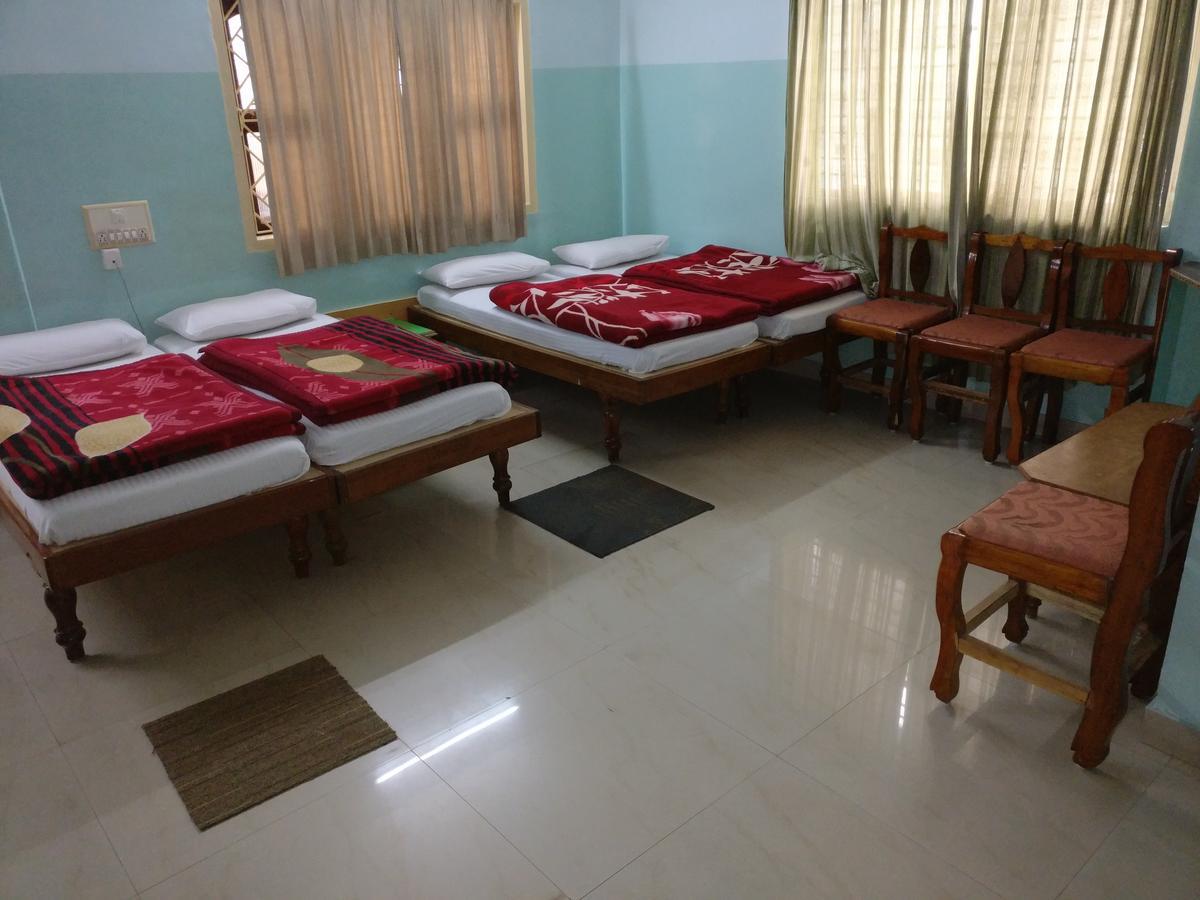 Hotel Raj Mahal Chikmagalūr Esterno foto
