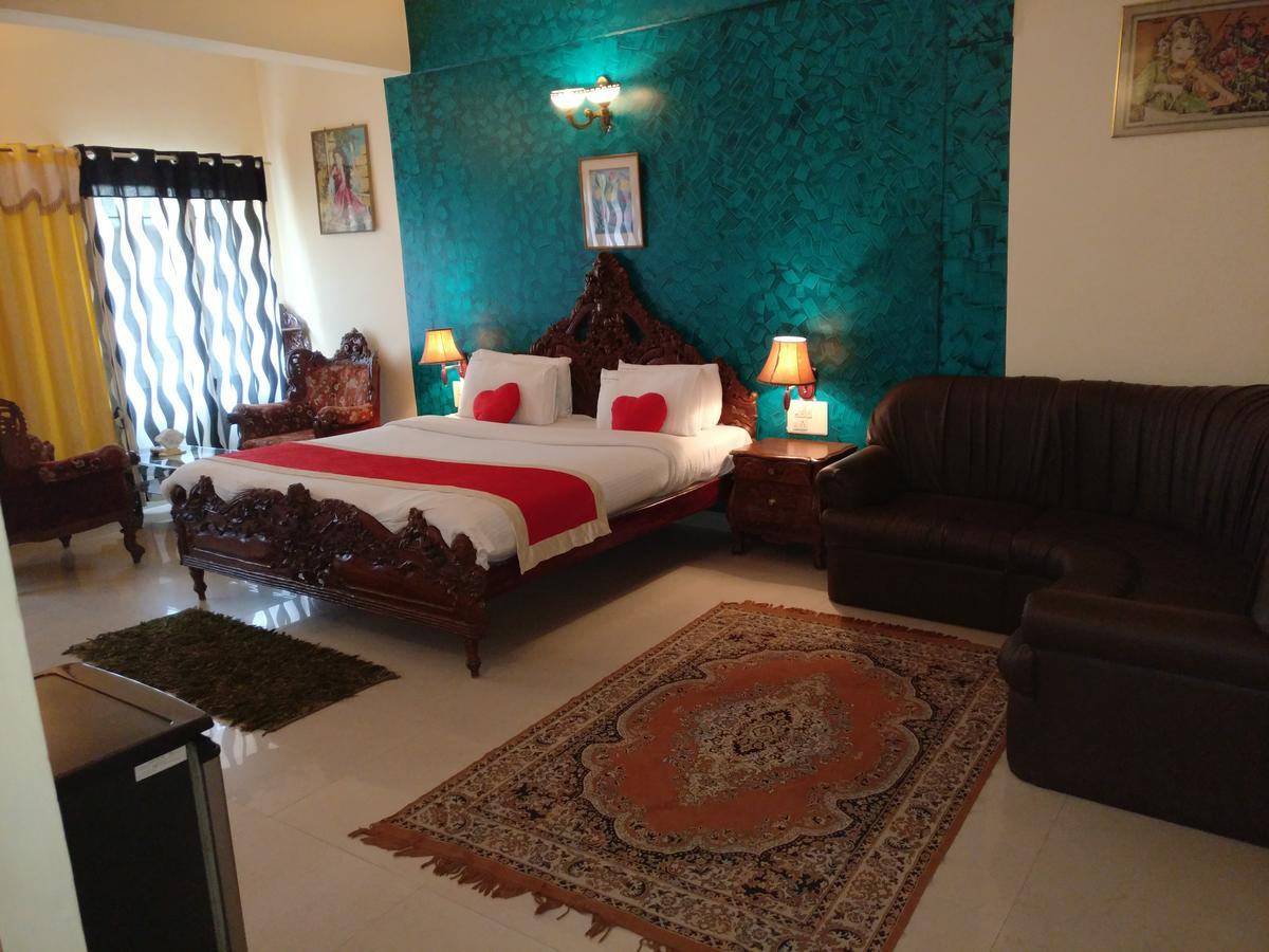 Hotel Raj Mahal Chikmagalūr Esterno foto