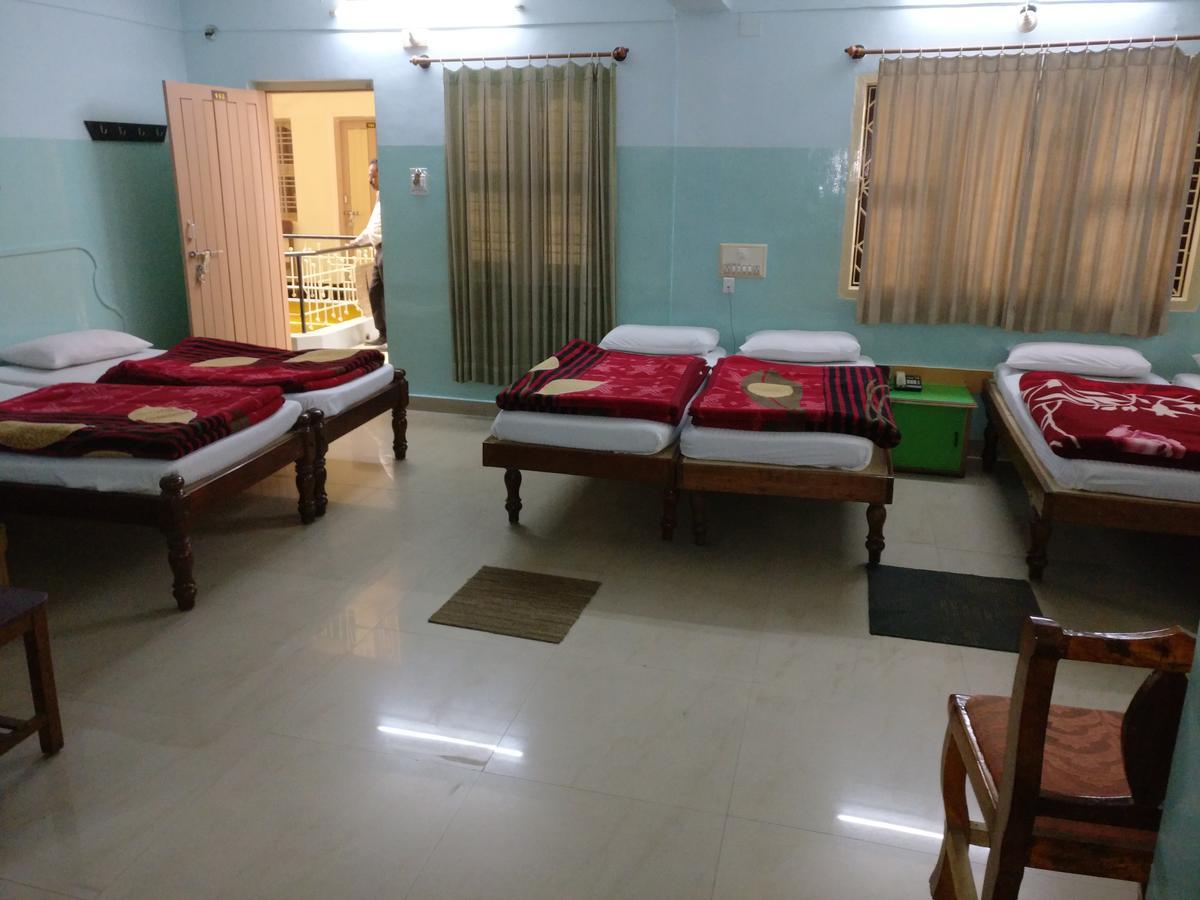 Hotel Raj Mahal Chikmagalūr Esterno foto